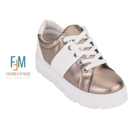 Women's Textured Laser-Cut Lace-Up Platform Sneakers - Picture 3 of 6